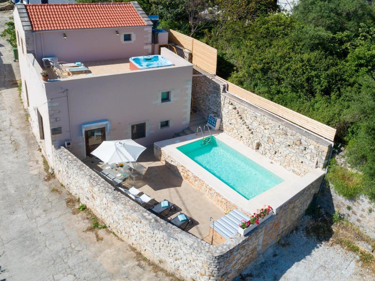Olga'S Filoxenia - Villa Aladanos-Private Pool And Heated Jacuzzi Makhairoi Exterior photo